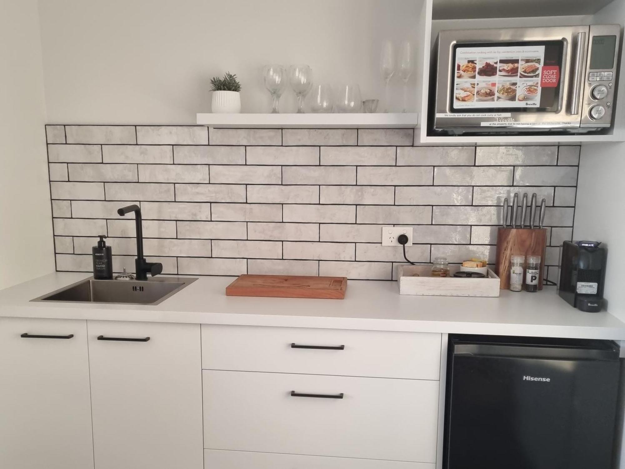 Bach22 Rustic Romantic Getaway Te Puna Экстерьер фото