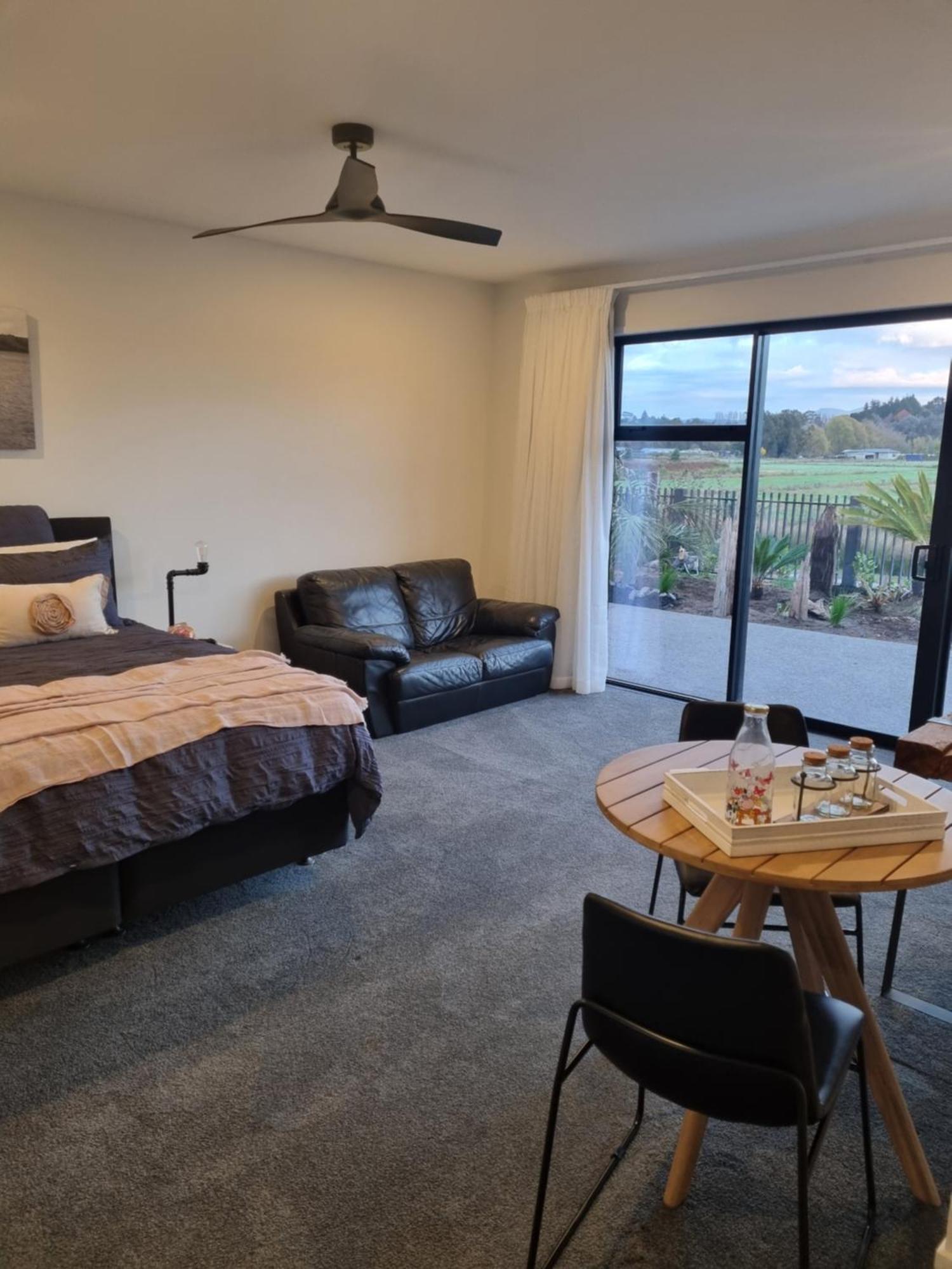 Bach22 Rustic Romantic Getaway Te Puna Экстерьер фото